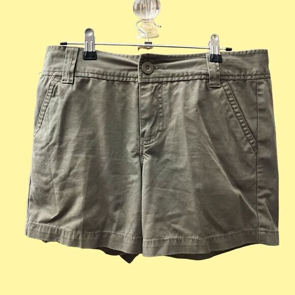 Calvin Klein Women’s Shorts / SZ: 8 - Picture 1 of 4